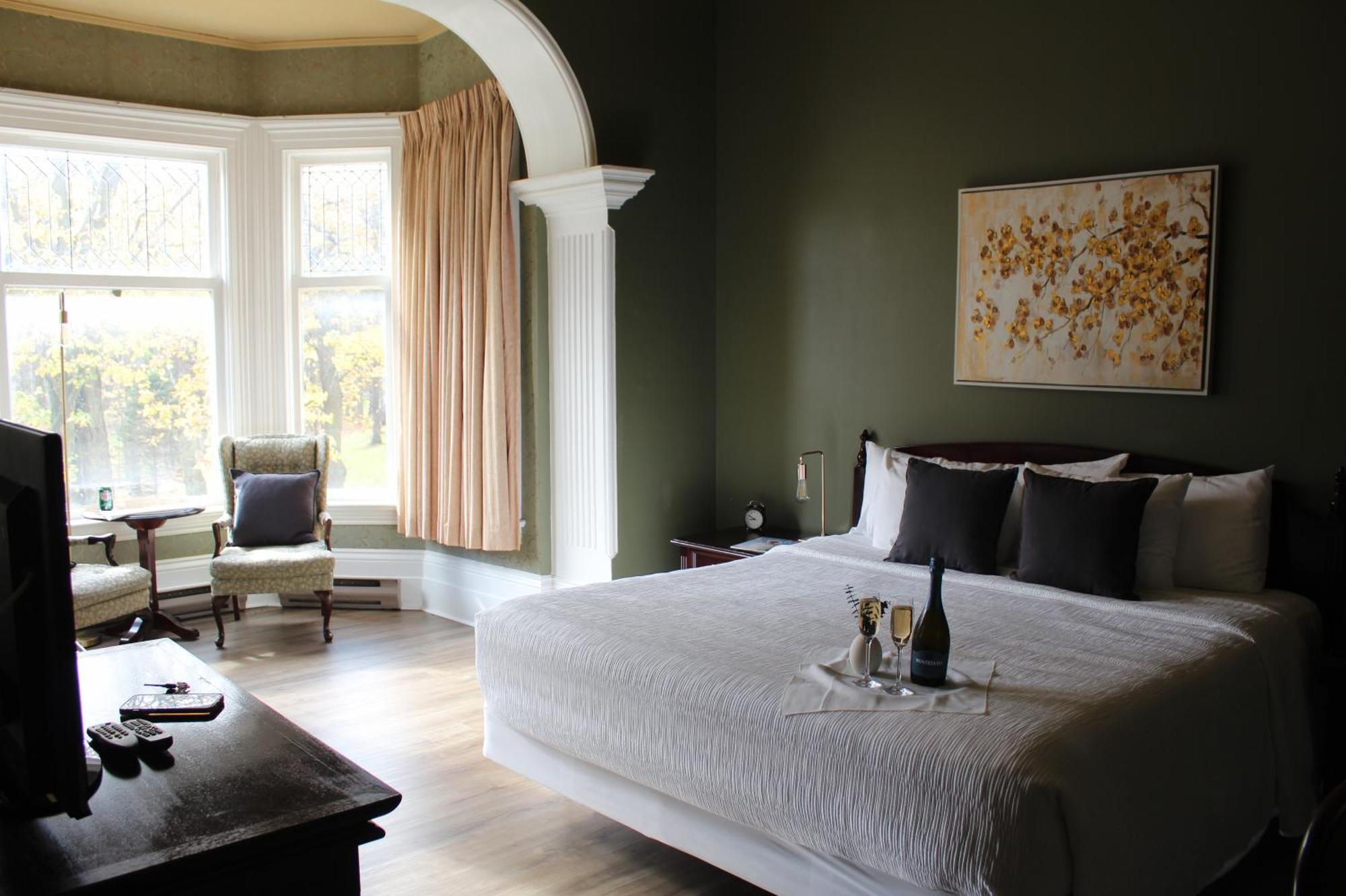 Saint Marys Westover Inn מראה חיצוני תמונה