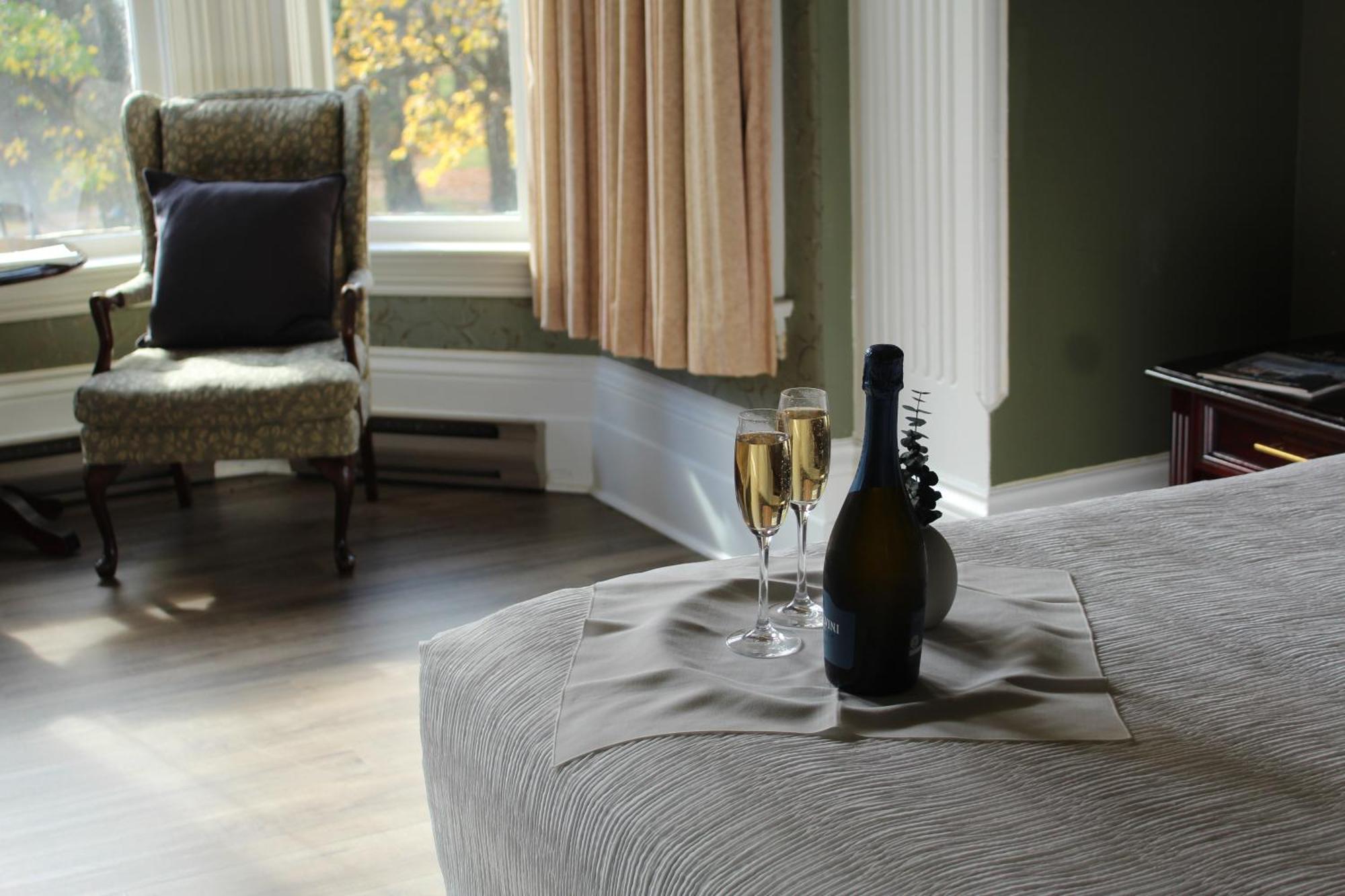 Saint Marys Westover Inn מראה חיצוני תמונה